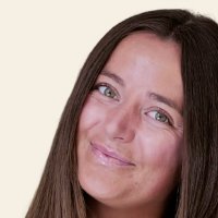 Headshot of Sara Uy